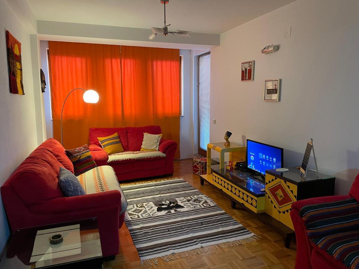 Mexican Touch Apartment With Parking Garage Pristina Eksteriør bilde